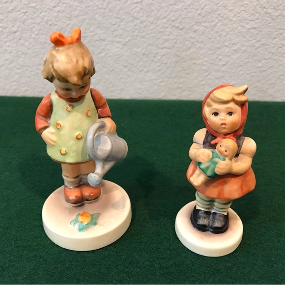 Pair of Hummel figurines - Picture 1 of 5